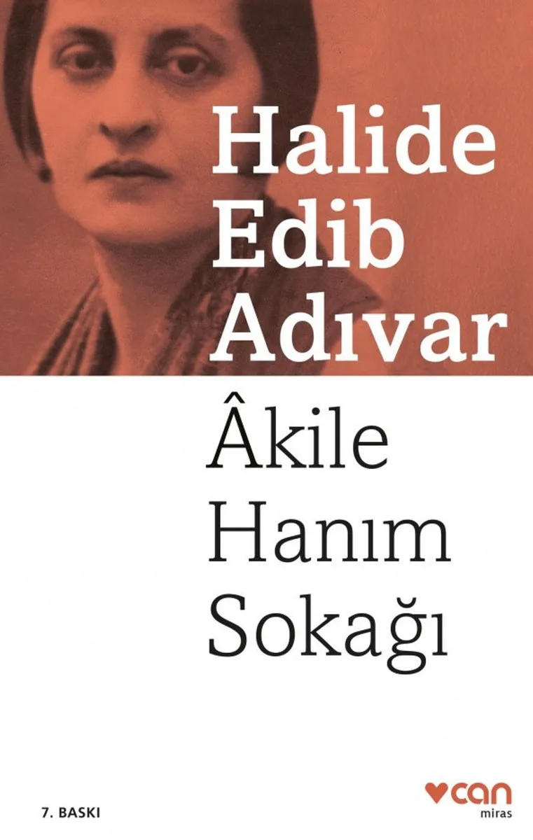 Âkile Hanım Sokağı