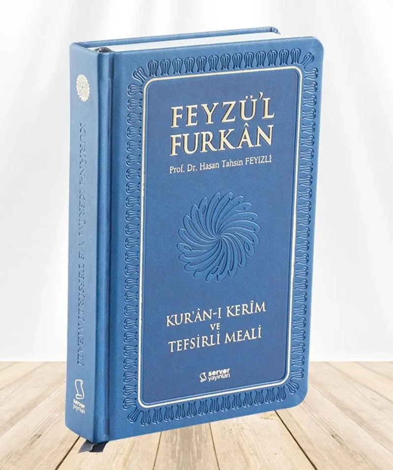 Feyzü'l Furkan Kur'an-ı Ker&icirc;m ve Tefsirli Meali, Orta Boy - Mushaf ve Meal - Ciltli (Lacivert)
