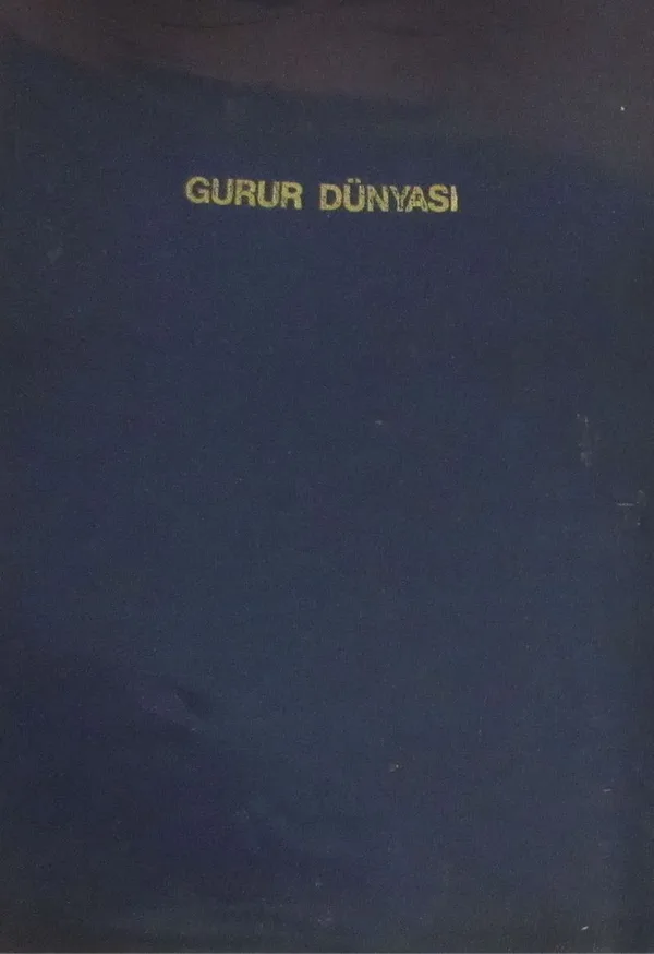 Gurur Dünyası (2-F-40)