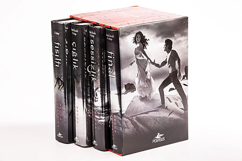 Hush Hush Serisi Set (Kutulu)