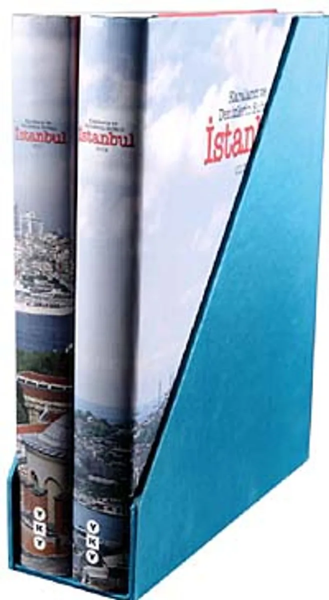 İstanbul Karaların ve Denizlerin Sultanı (Kutulu 2 Cilt)