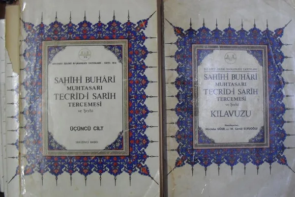 Sahih-i Buhari Muhtasarı Tecrid-i Sarih Tercemesi ve Şerhi (12 Cilt (Tercüme) +1 Cilt (Kılavuzu) Takım) / 1-X-33