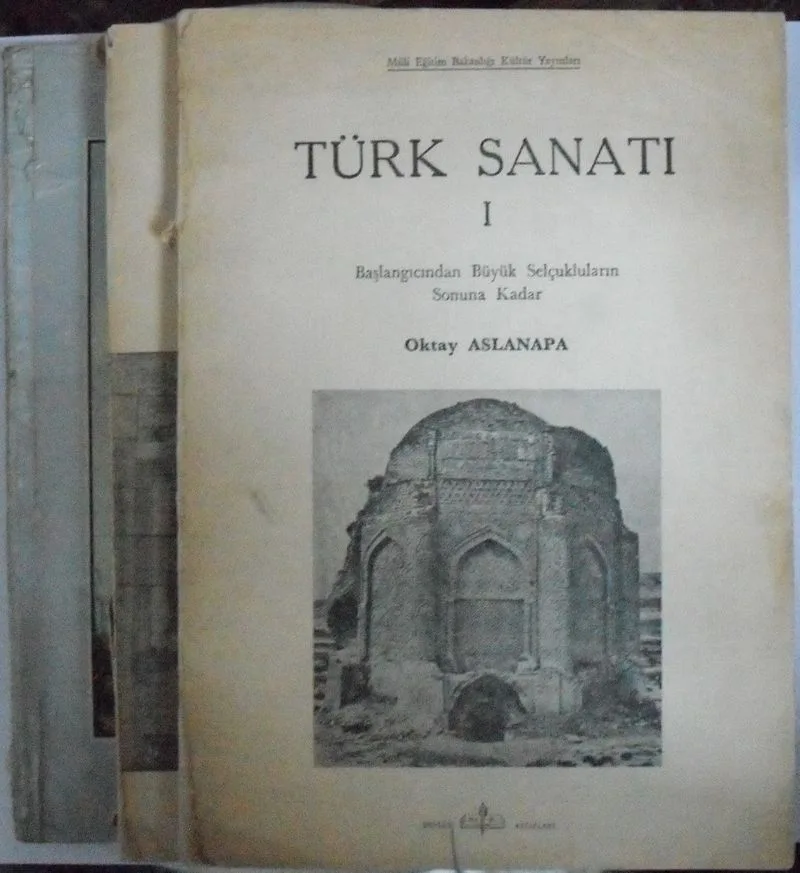 Türk Sanatı / 3 cilt (1. Cilt: Başlangıcından Büyük Selçukluların Sonuna Kadar. 2. Cilt: Anadolu Selçuklularından Beylikler Devrinin Sonuna Kadar. 3. Cilt: Yüzyıllar Boyunca Türk Sanatı, 14. Yüzyıl) (Kod:20-F-13)